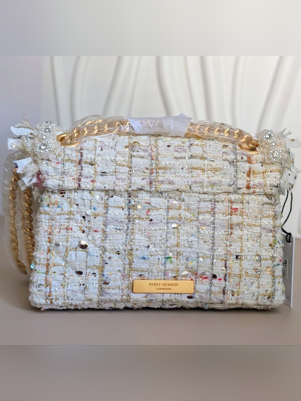 Kurt Geiger Cream Tweed Crossbody Bag with Gold Chain and Pearl Detail - Picture 16 of 16